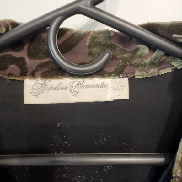 Vintage Look Floral Velvet Jacket with Rose Pattern By Hopeless Romantic - Picture 6 of 6